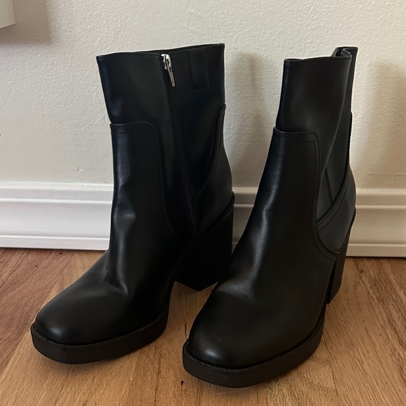 Universal Thread Shoes - Black Ankle Boots